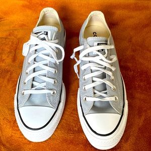 NWOT Platform Converse - Size 8.5